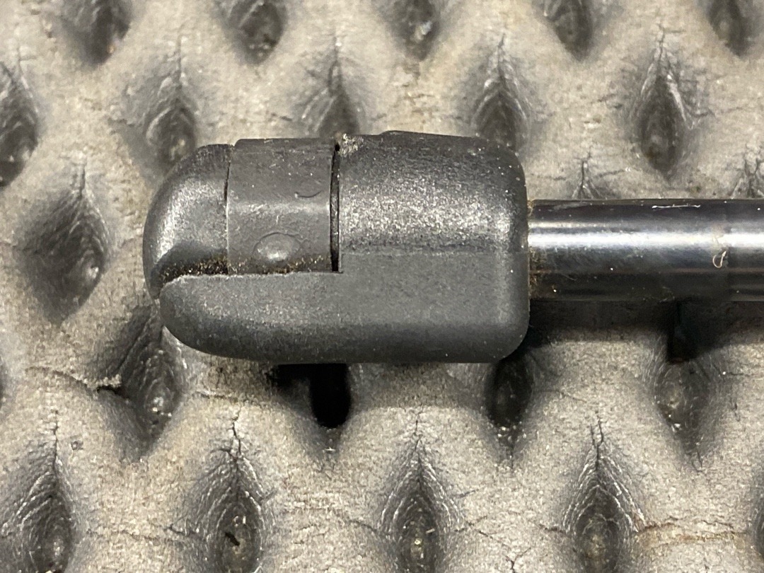 Амортизатор багажника, 740 рублей, Красноярск