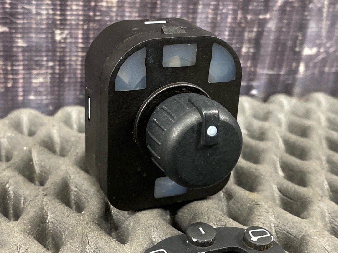 Кнопка регулировки зеркал, 1420 рублей, Красноярск