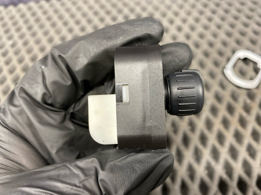 Кнопка регулировки зеркал, 1420 рублей, Красноярск