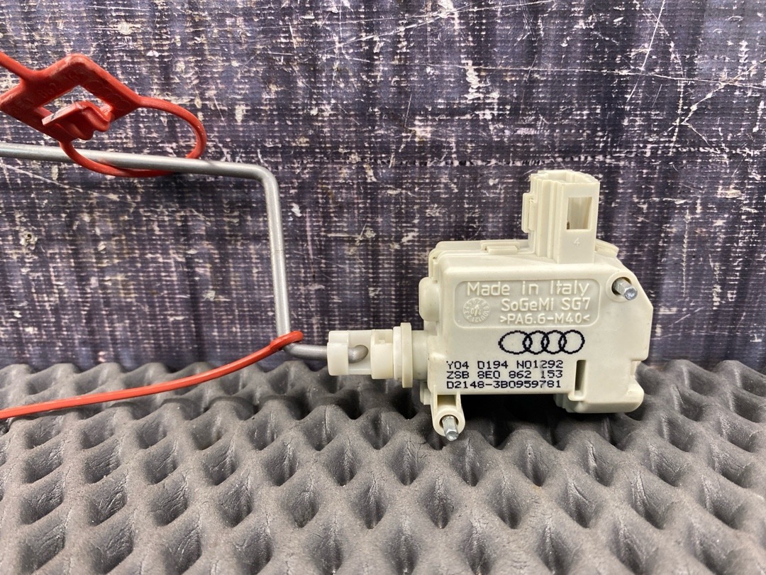 Замок лючка бензобака, 930 рублей, Красноярск