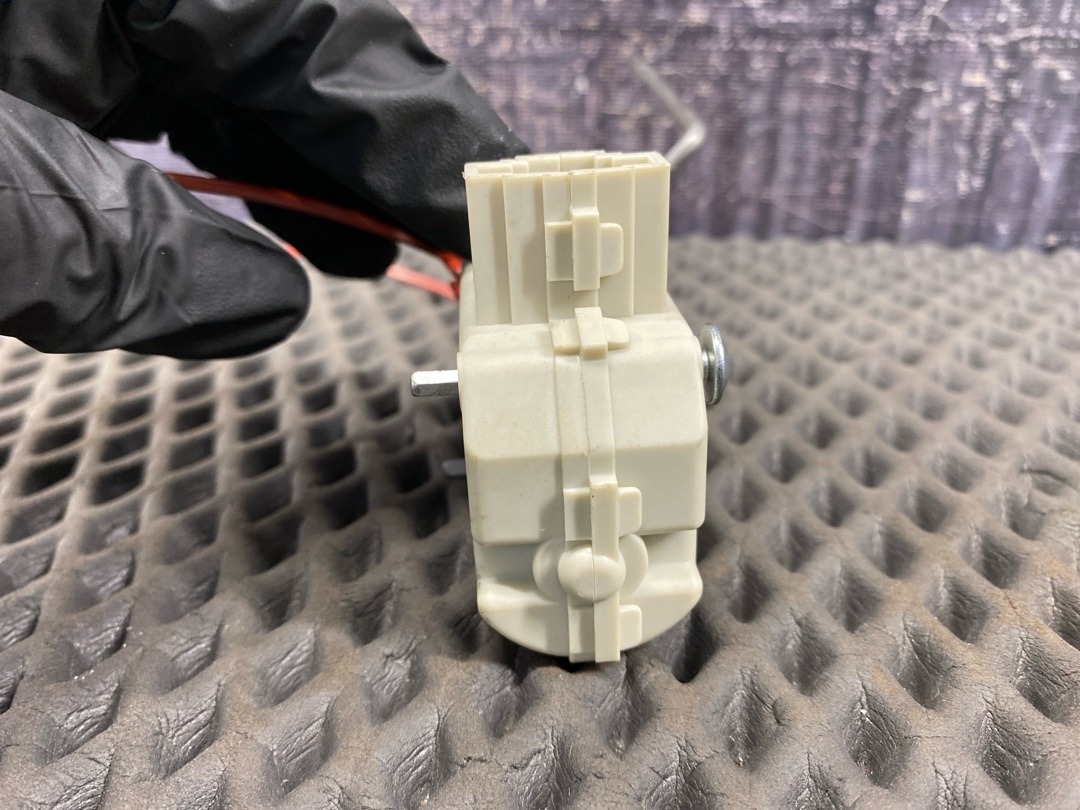 Замок лючка бензобака, 930 рублей, Красноярск