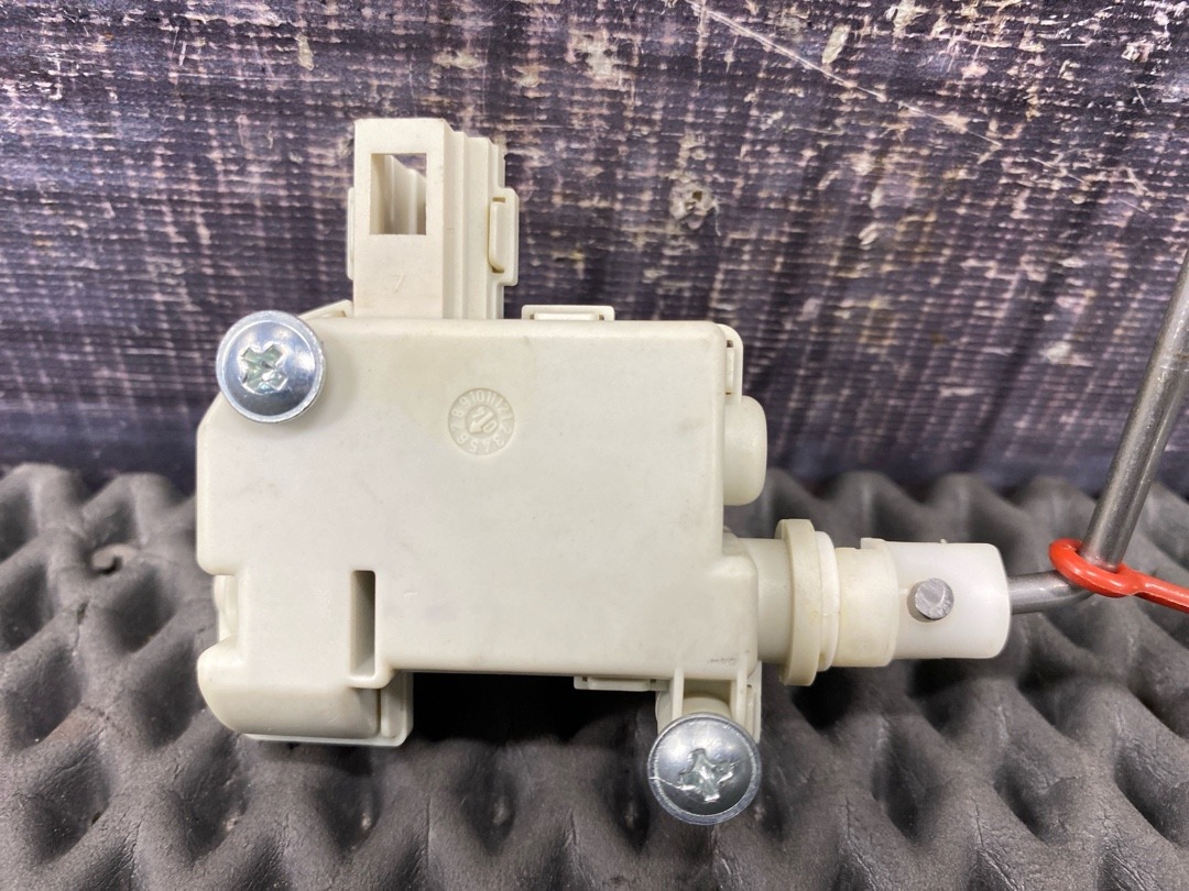 Замок лючка бензобака, 930 рублей, Красноярск