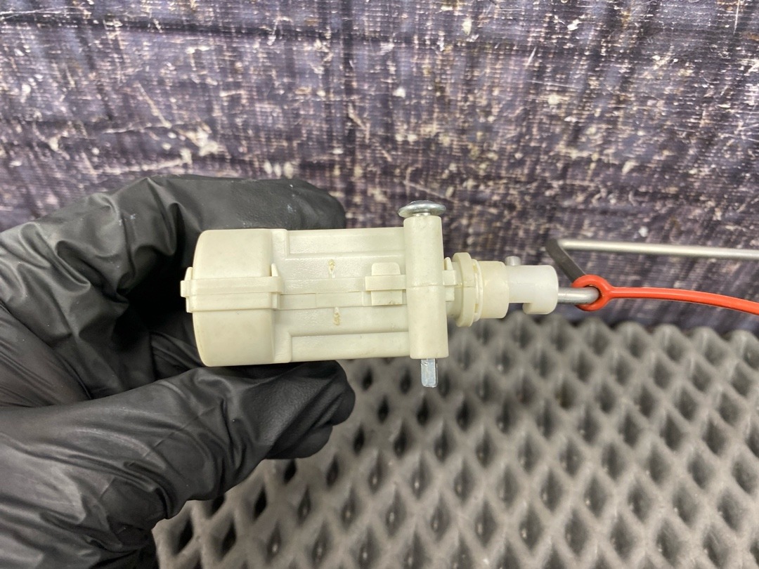 Замок лючка бензобака, 930 рублей, Красноярск