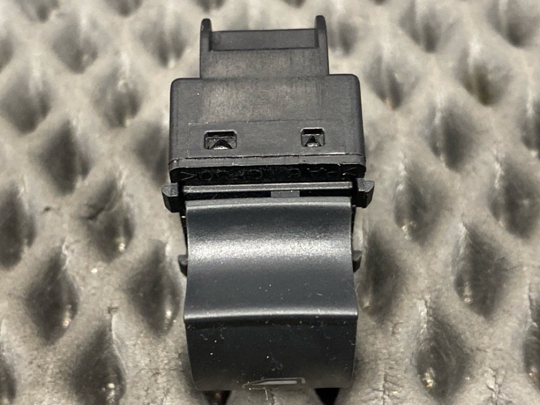 Кнопка стеклоподъемника, 360 рублей, Красноярск