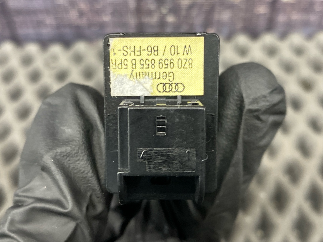 Кнопка стеклоподъемника, 360 рублей, Красноярск