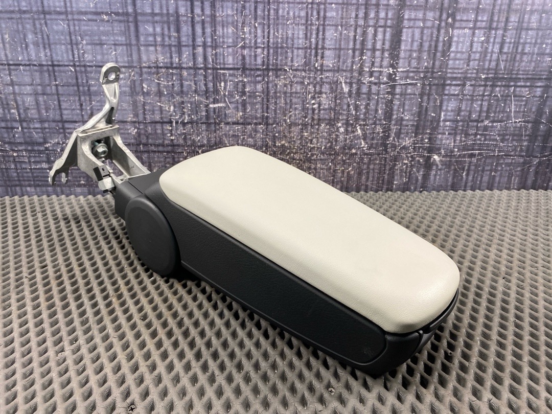 Подлокотник, 6960 рублей, Красноярск