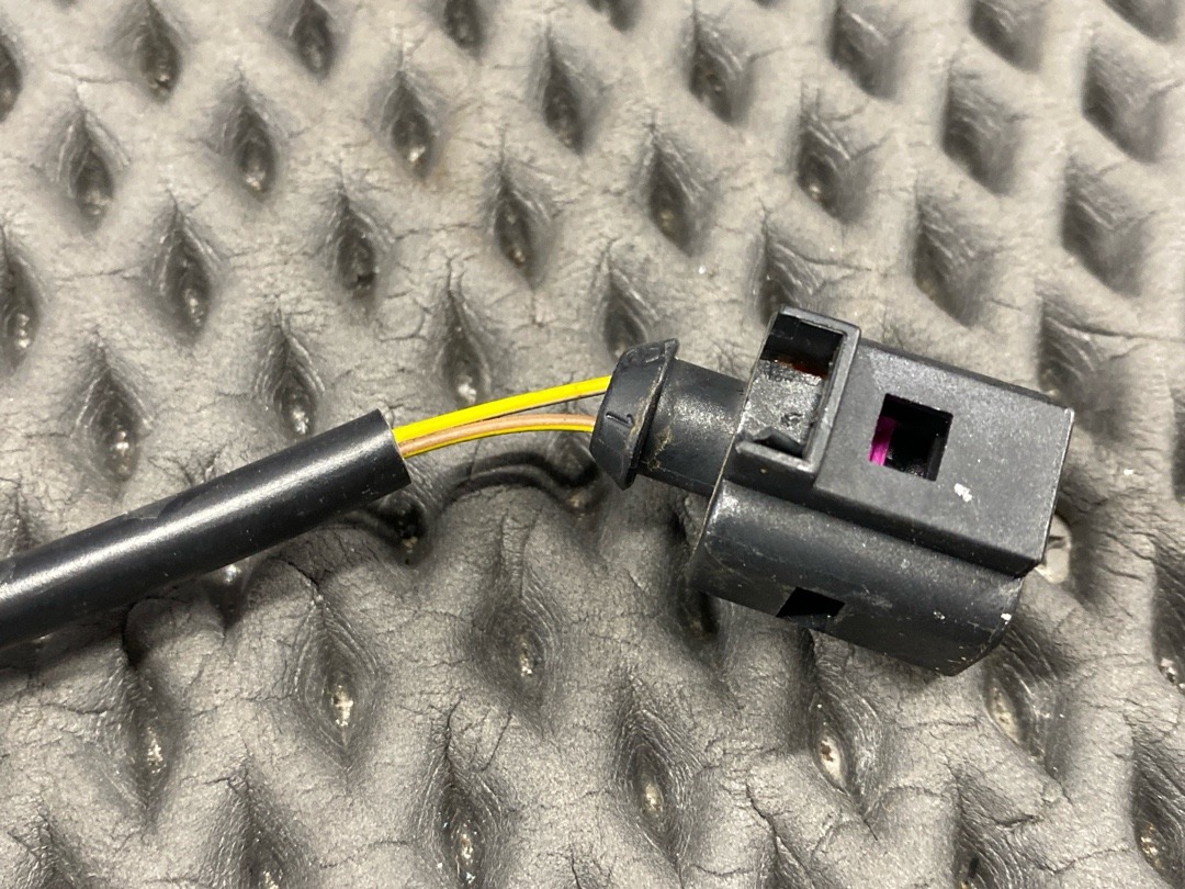 Проводка рамки радиатора, 1730 рублей, Красноярск