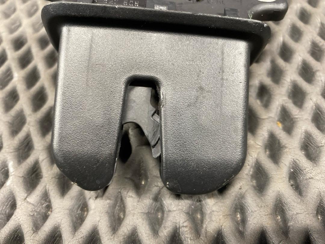 Замок багажника, 3720 рублей, Красноярск