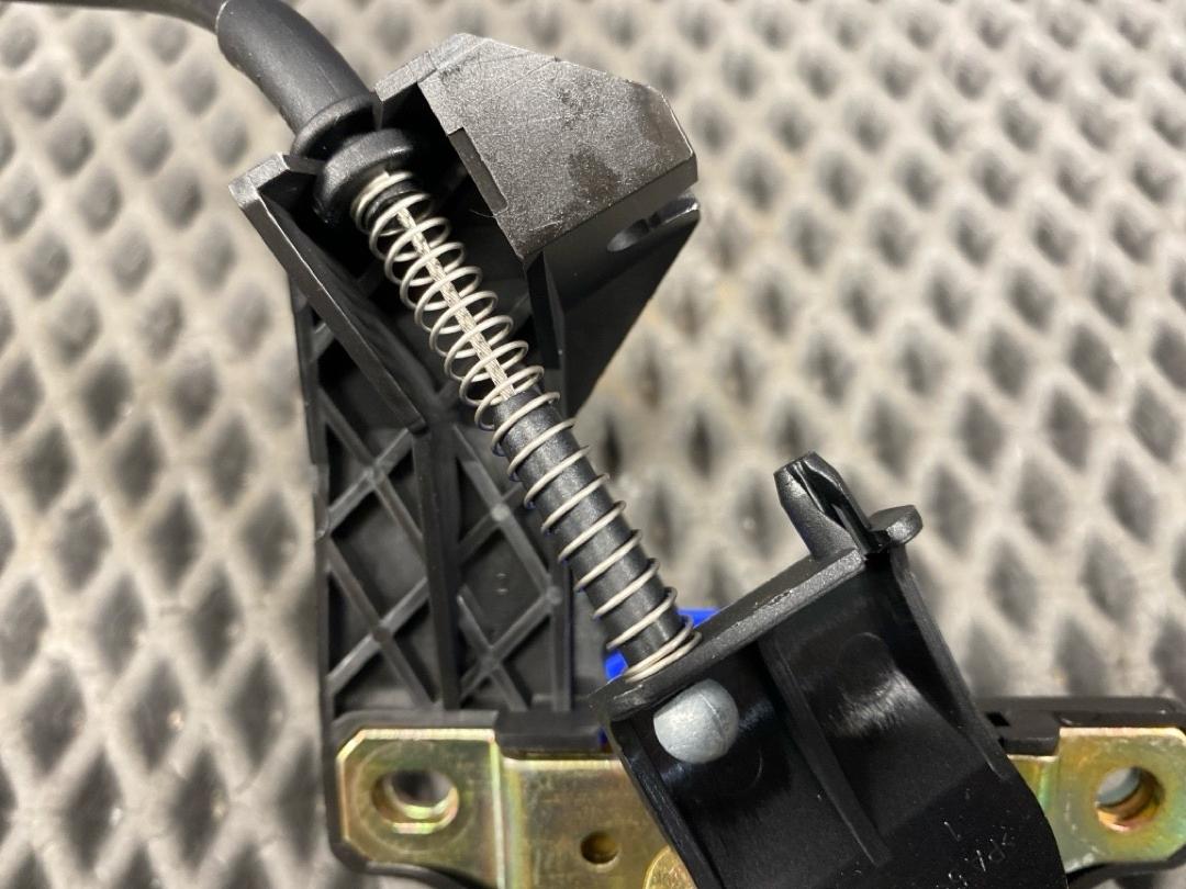 Замок багажника, 3720 рублей, Красноярск