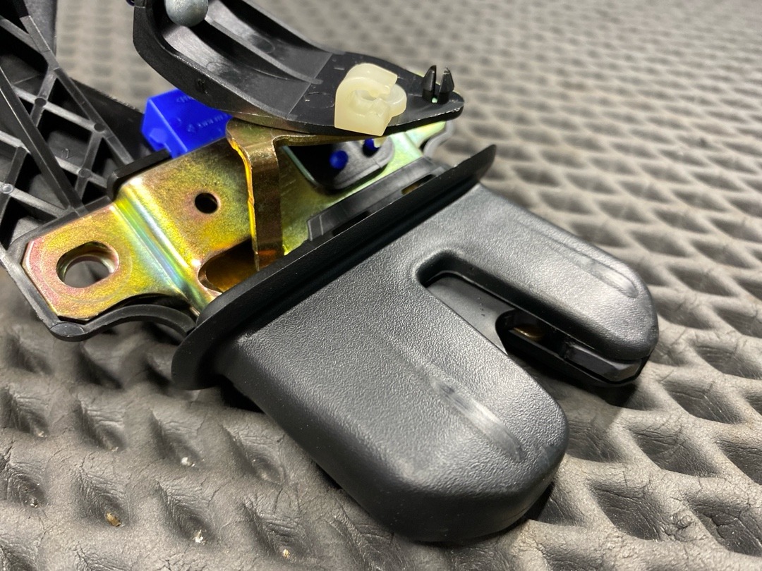 Замок багажника, 3720 рублей, Красноярск