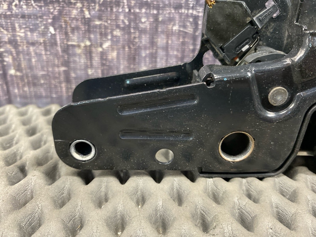 Замок капота, 1920 рублей, Красноярск