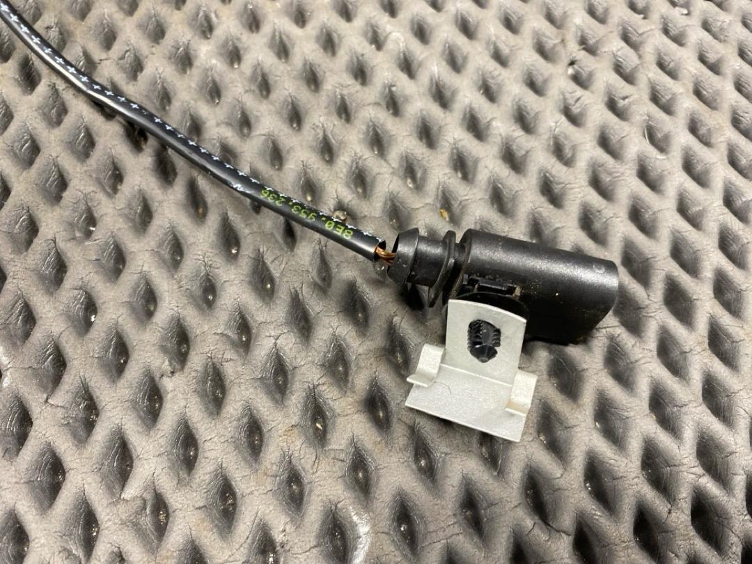 Замок капота, 1920 рублей, Красноярск