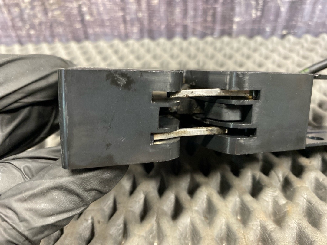 Замок капота, 1920 рублей, Красноярск