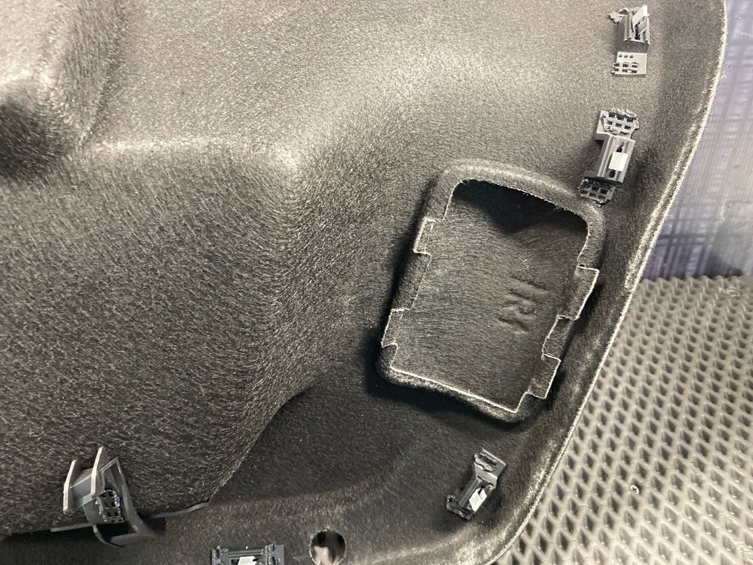 Обшивка крышки багажника, 1940 рублей, Красноярск