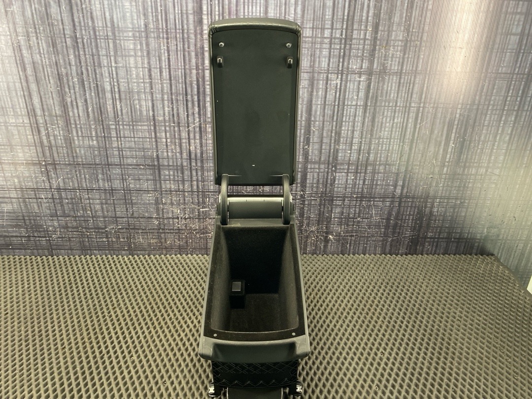 Подлокотник, 8360 рублей, Красноярск