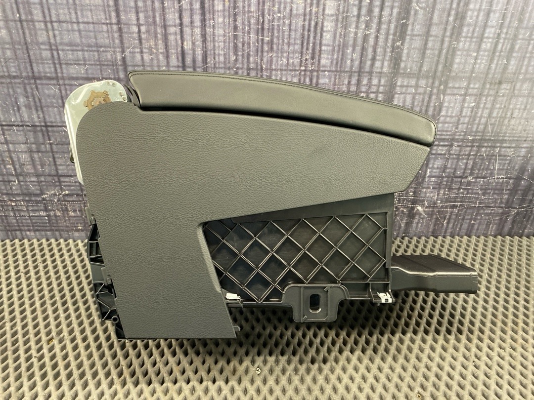 Подлокотник, 8360 рублей, Красноярск