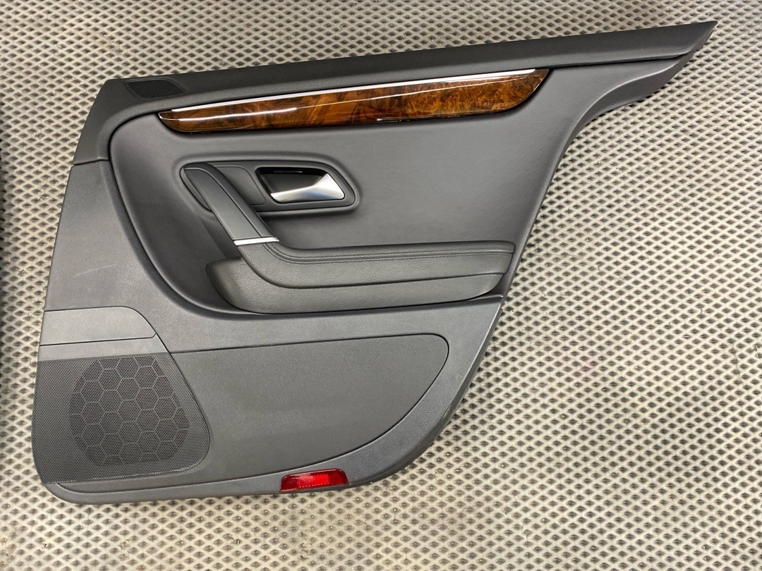 Комплект обшивок дверей, 15910 рублей, Красноярск