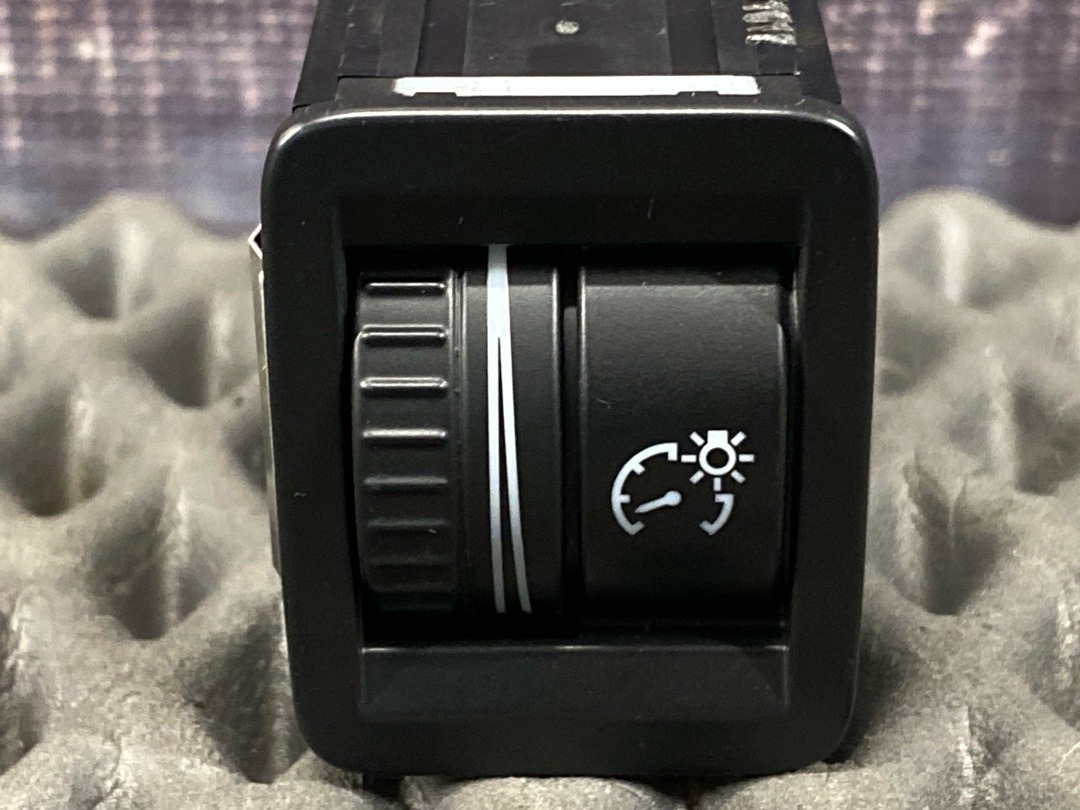 Кнопка яркости подсветки, 520 рублей, Красноярск