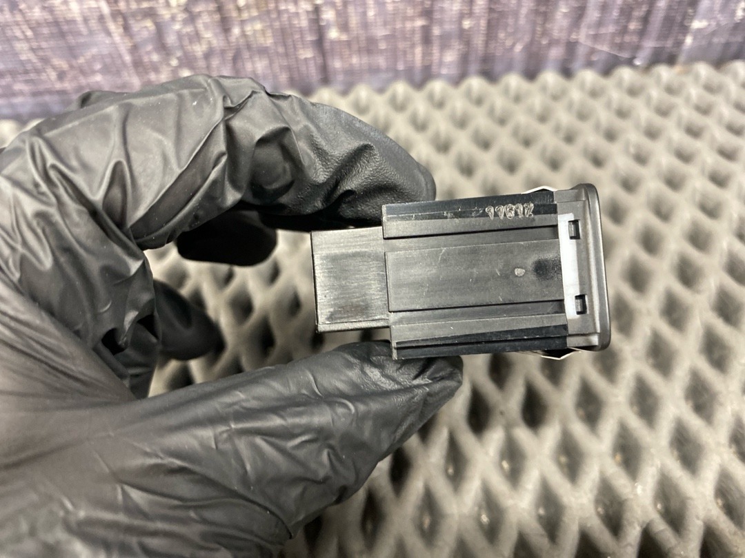 Кнопка яркости подсветки, 520 рублей, Красноярск