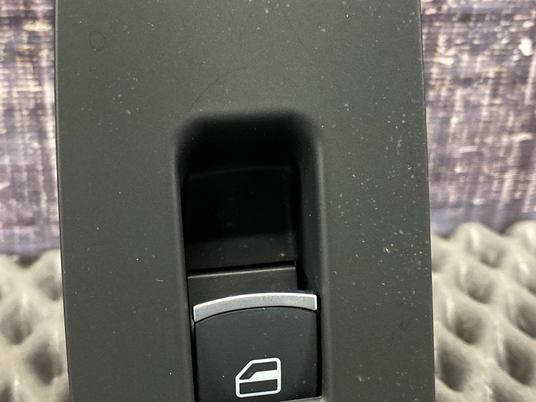 Кнопка стеклоподъемника, 890 рублей, Красноярск