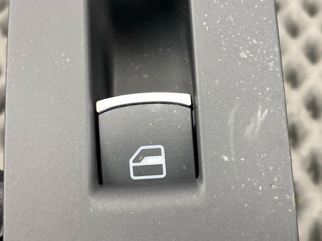 Кнопка стеклоподъемника, 890 рублей, Красноярск