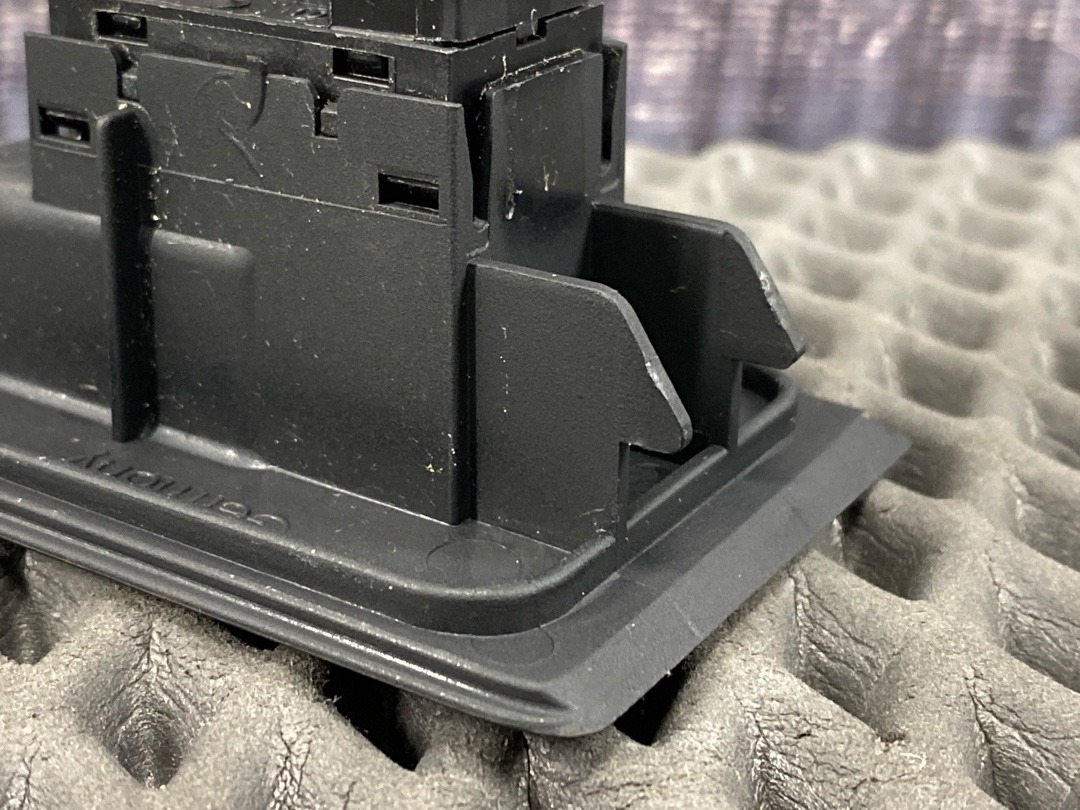 Кнопка стеклоподъемника, 890 рублей, Красноярск