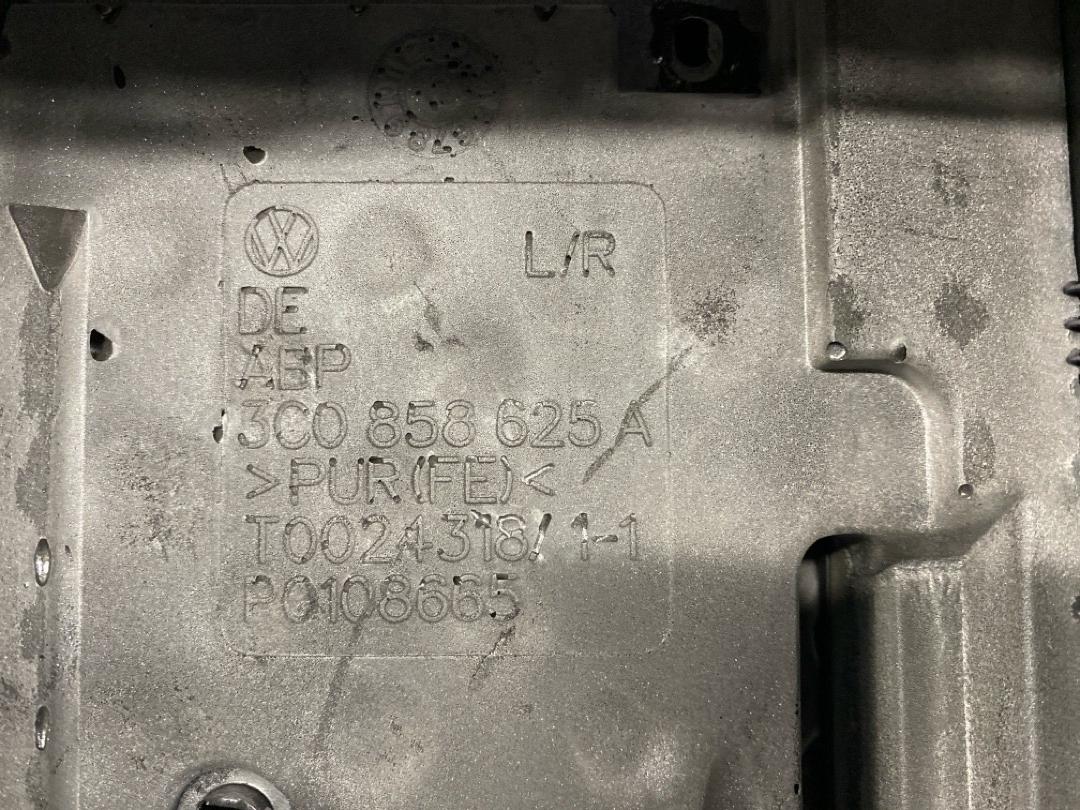 Кожух рулевой колонки, 1420 рублей, Красноярск