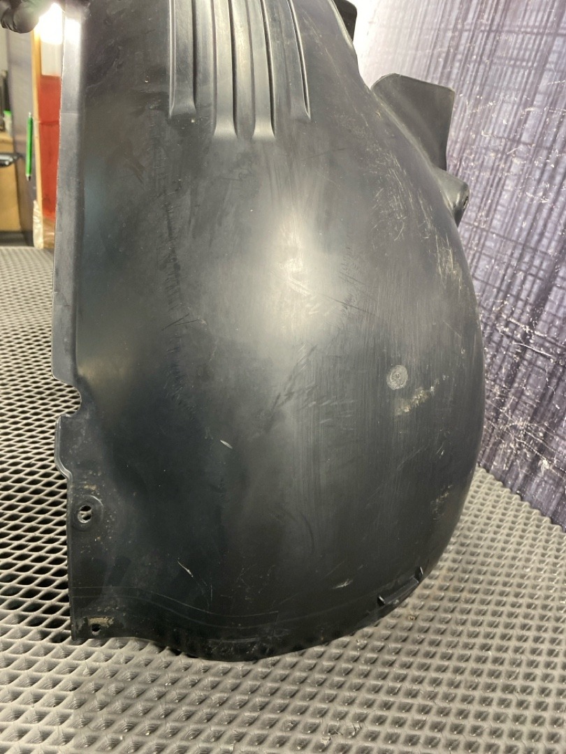 Подкрылок, 6330 рублей, Красноярск