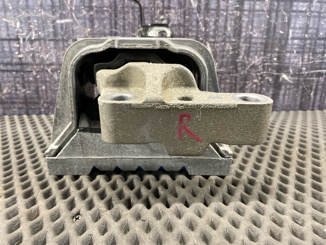 Подушка двигателя, 3730 рублей, Красноярск