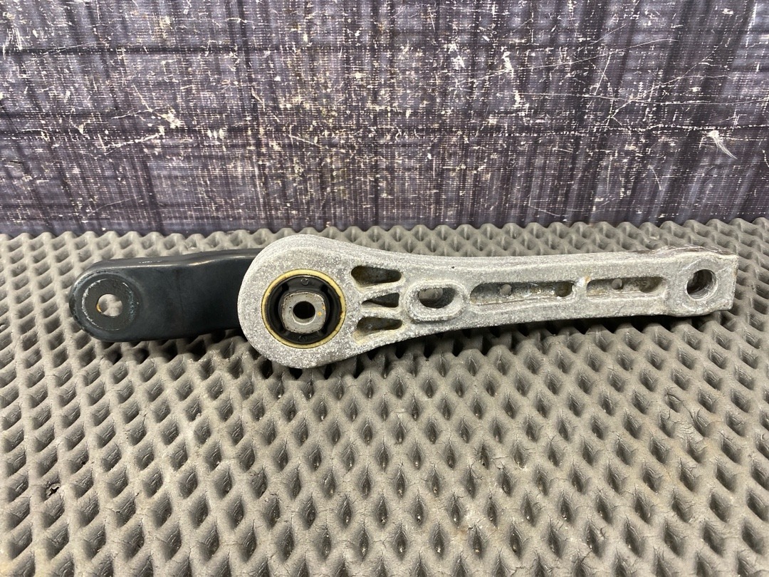 Опора двигателя, 970 рублей, Красноярск