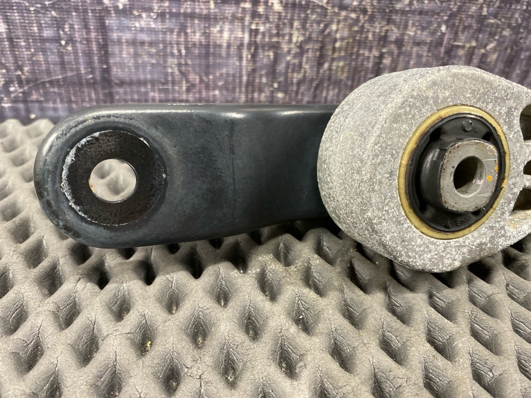 Опора двигателя, 970 рублей, Красноярск