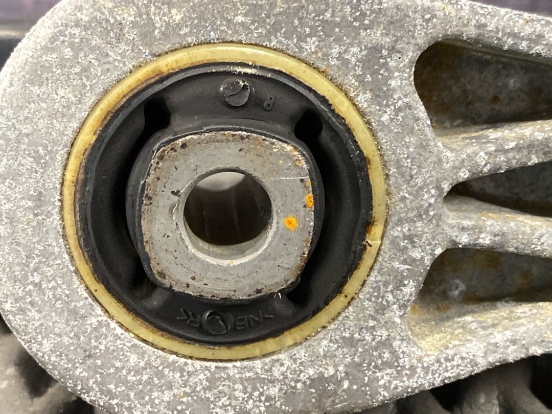 Опора двигателя, 970 рублей, Красноярск