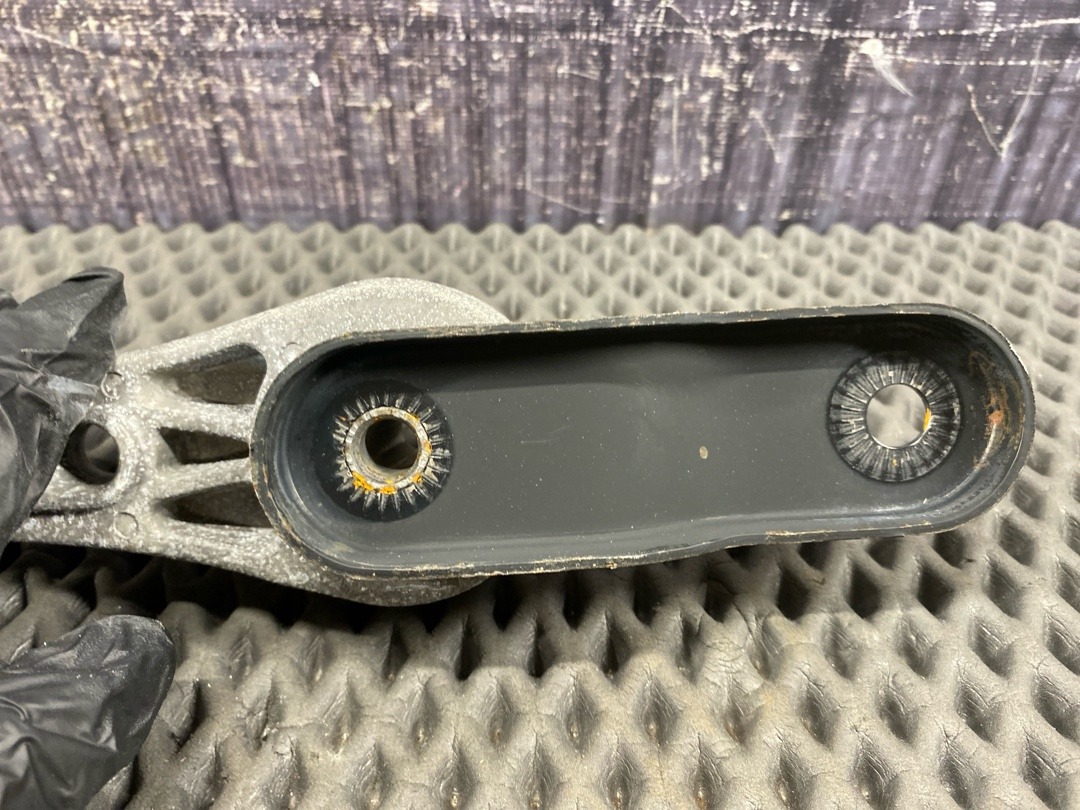 Опора двигателя, 970 рублей, Красноярск