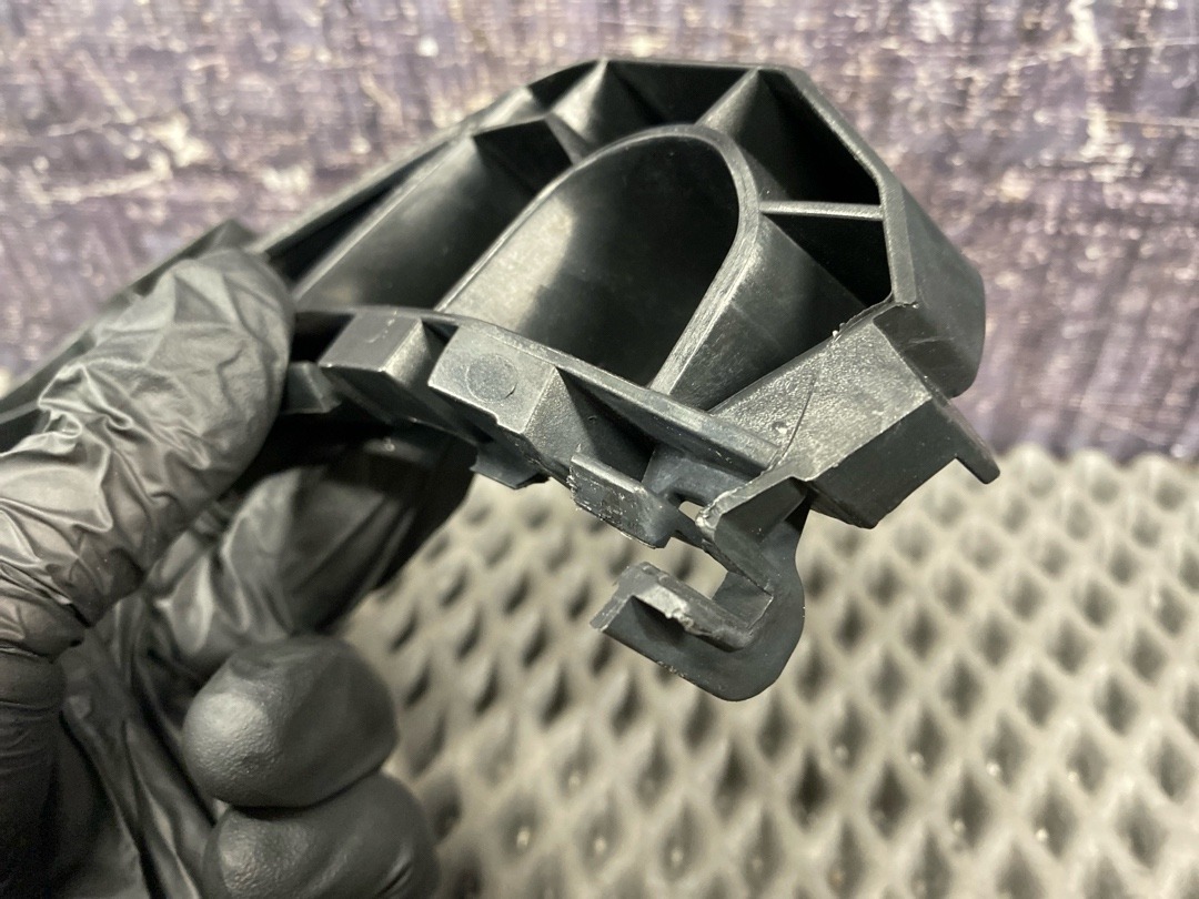 Крепление крыла, 2010 рублей, Красноярск