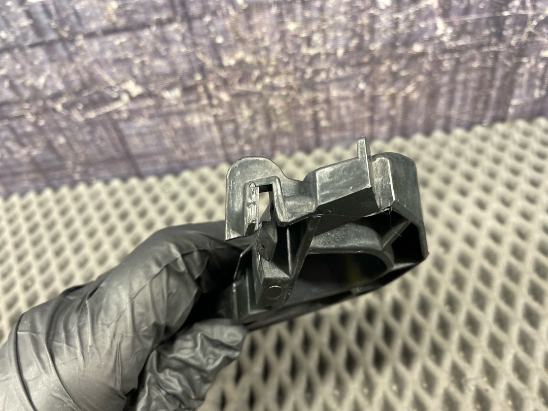 Крепление крыла, 2010 рублей, Красноярск