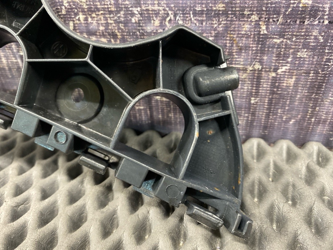 Крепление крыла, 2010 рублей, Красноярск