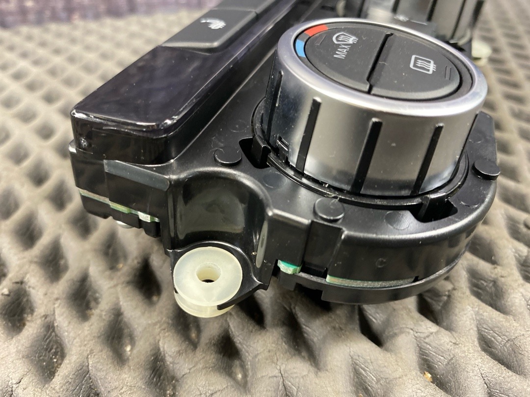 Блок управления климат-контролем, 10130 рублей, Красноярск