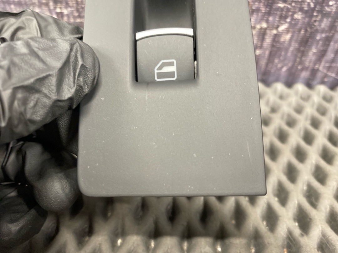 Кнопка стеклоподъемника, 890 рублей, Красноярск