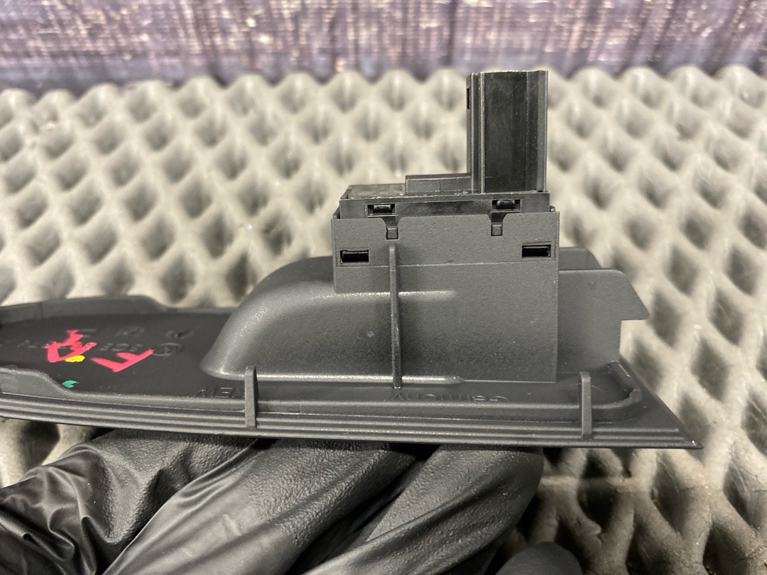 Кнопка стеклоподъемника, 890 рублей, Красноярск