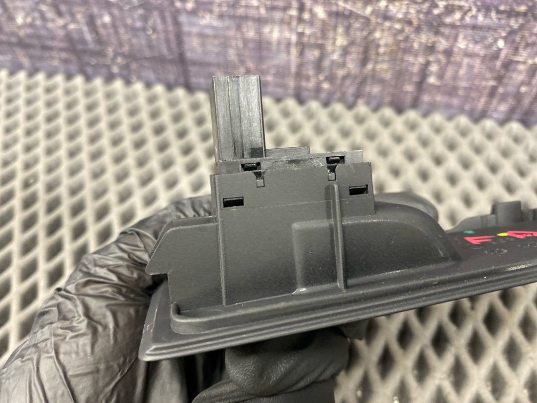 Кнопка стеклоподъемника, 890 рублей, Красноярск