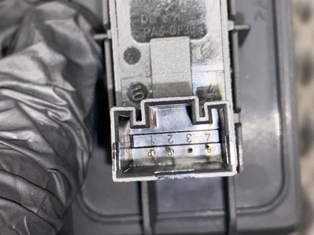 Кнопка стеклоподъемника, 890 рублей, Красноярск