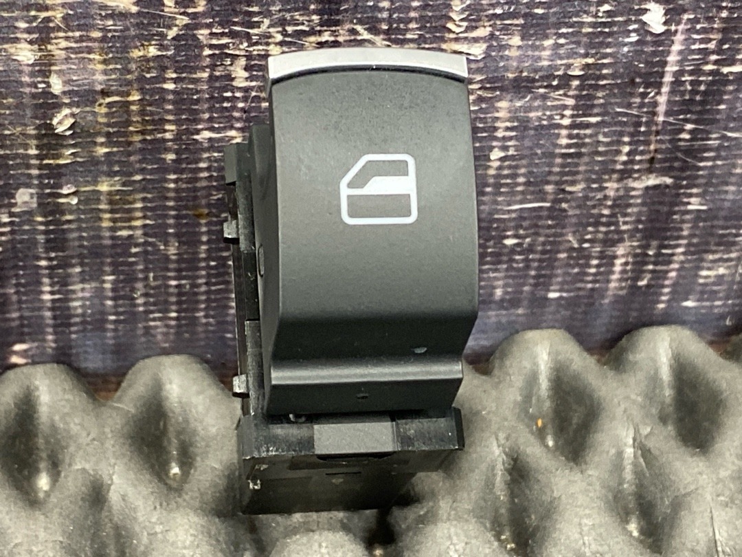 Кнопка стеклоподъемника, 530 рублей, Красноярск