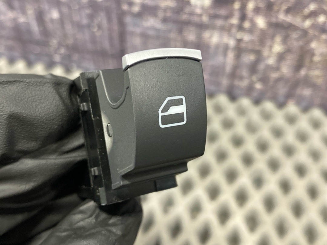 Кнопка стеклоподъемника, 530 рублей, Красноярск