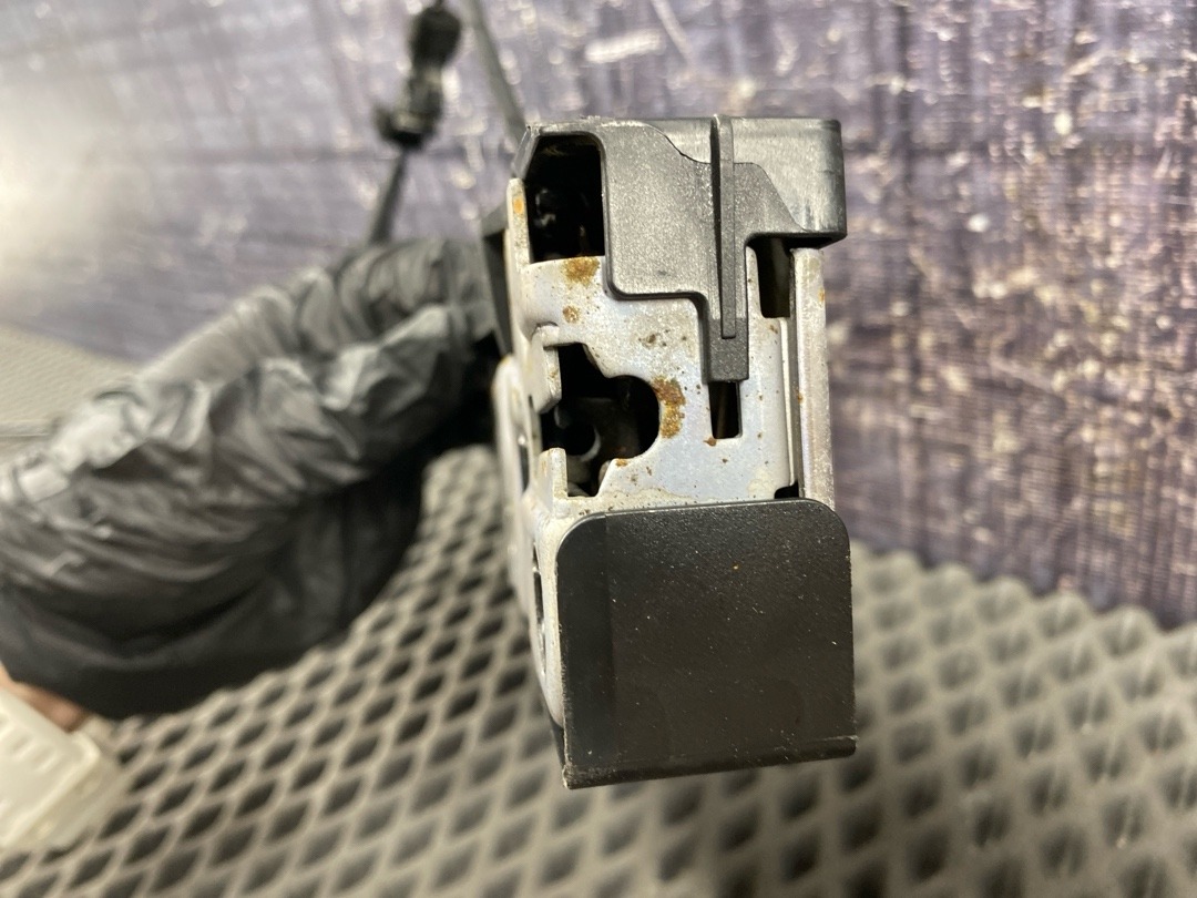 Замок капота, 1920 рублей, Красноярск