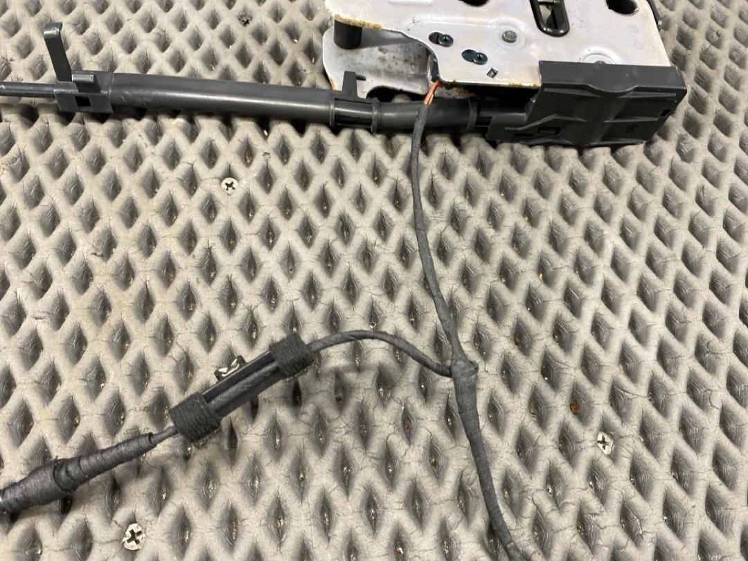 Замок капота, 1920 рублей, Красноярск