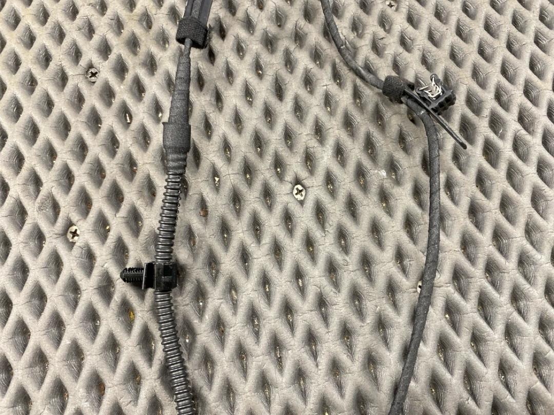 Замок капота, 1920 рублей, Красноярск