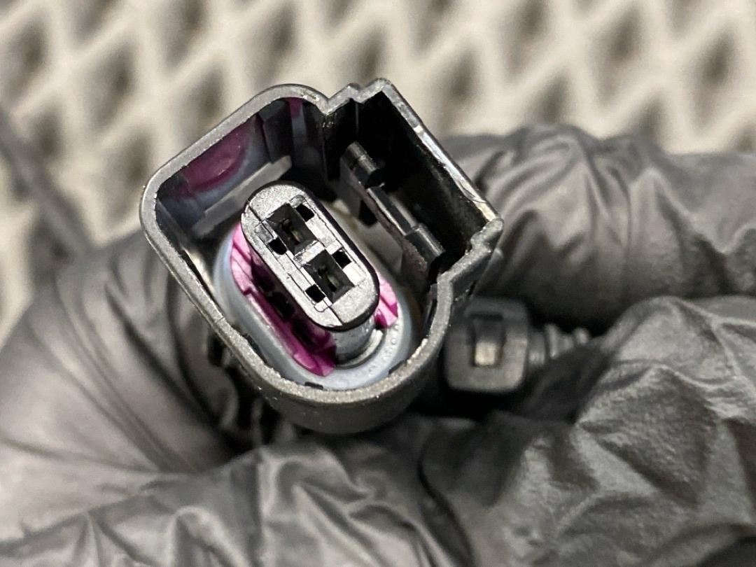 Замок капота, 1920 рублей, Красноярск