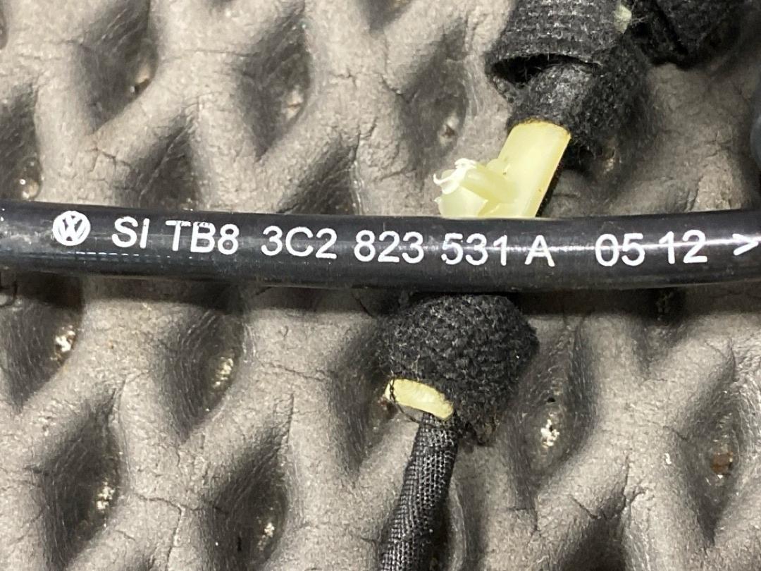 Замок капота, 1920 рублей, Красноярск