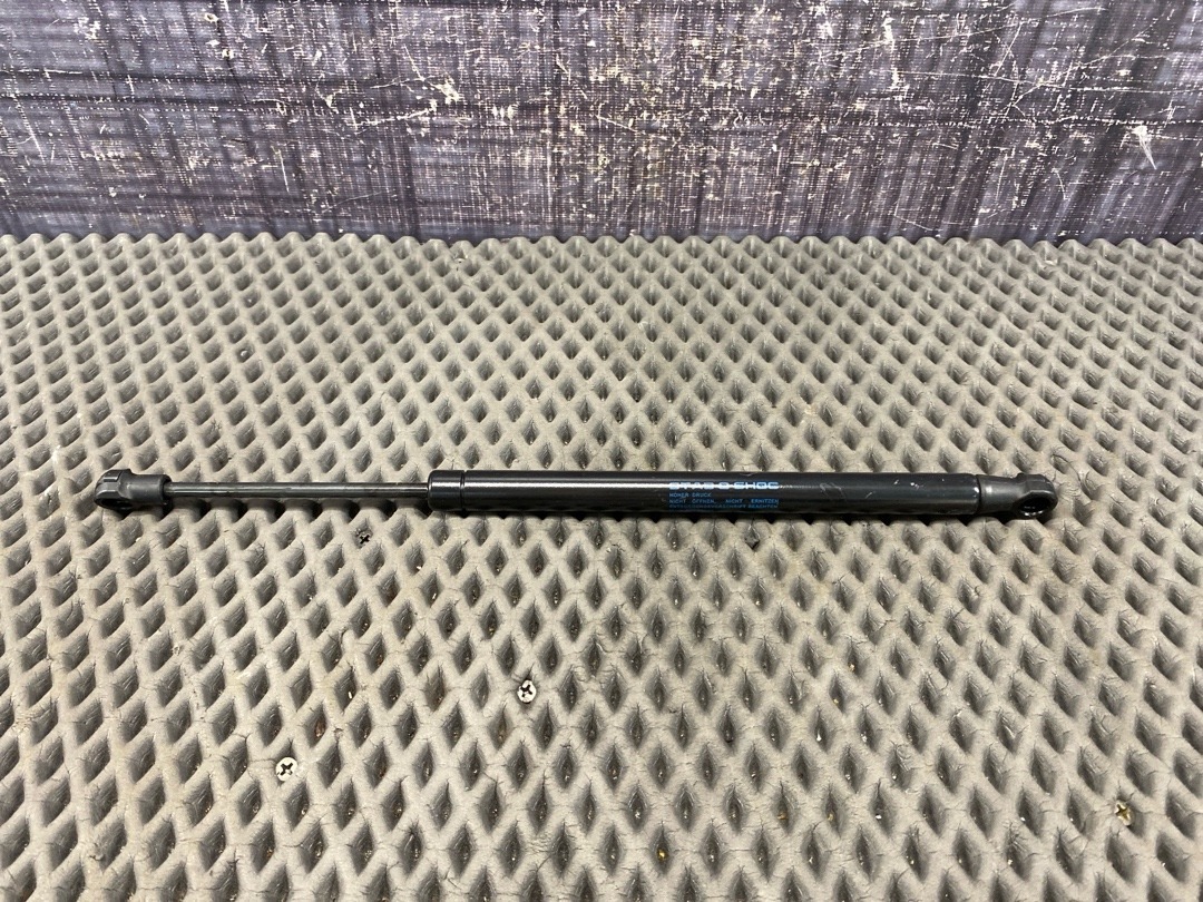 Амортизатор багажника, 1010 рублей, Красноярск