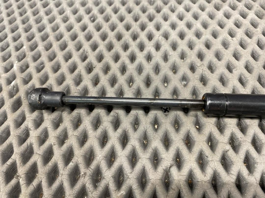 Амортизатор багажника, 1010 рублей, Красноярск